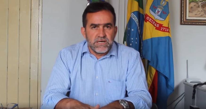 Prefeito de Oeiras é denunciado na Justiça Federal por fraudes em licitações